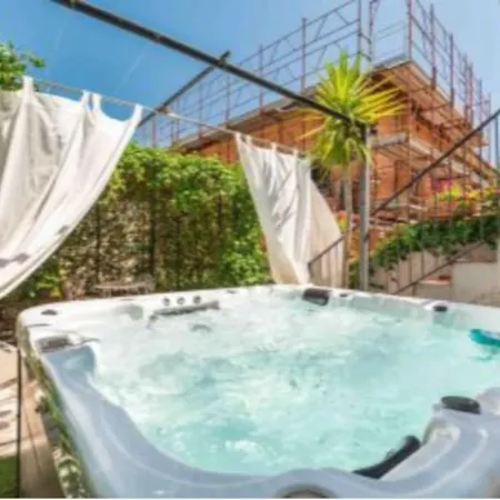 Relax 3 - Jacuzzi Cinque Terre 斯培西亚